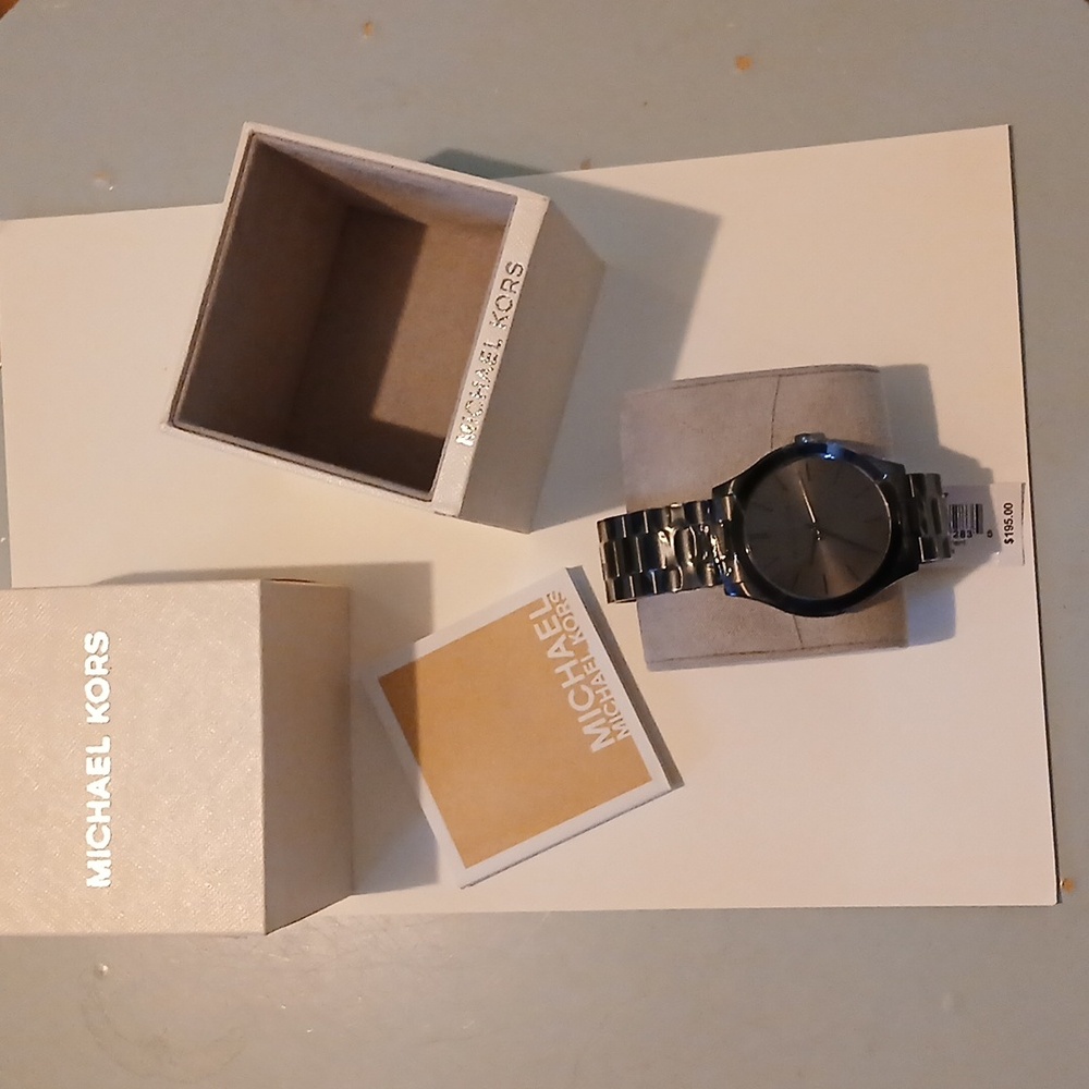 Michael Kors Men's Slim Runway Watch - Picture 2 of 5